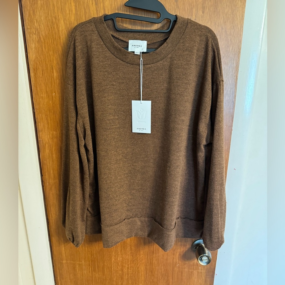 New With Tags Andree by Unit Size L Heather Brown Long Sleeve Crew Neck Sweater